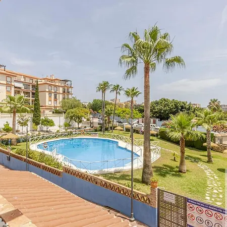 Wonderful 2 Bdr With Pool And Private Parking *